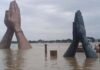 वाराणसी में गंगा नदी का जलस्तर घटा लेकिन निचले इलाकों में अब भी बाढ़ जैसे हालात